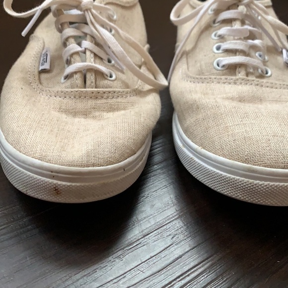 Vans - Picture 4 of 9